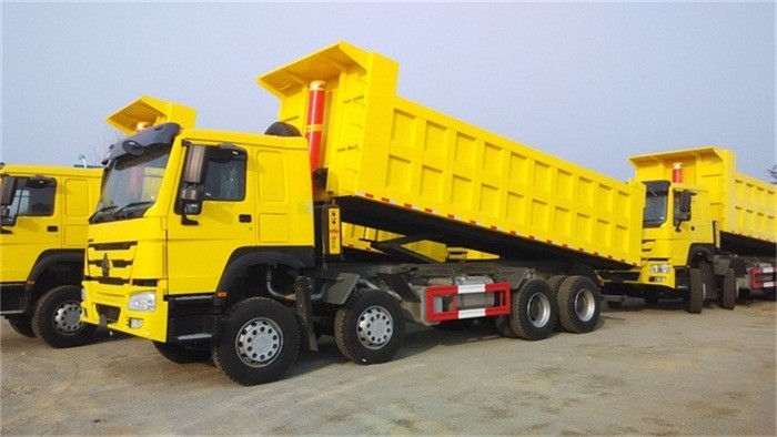 Sinotruk HOWO 12 Wheeler 8x4 Heavy Duty Tipper Truck