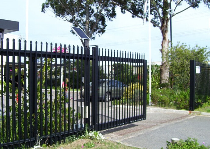 Galvanized 1.5x1.8m Steel Tubular Fencing Anti Aging For Residential Pool