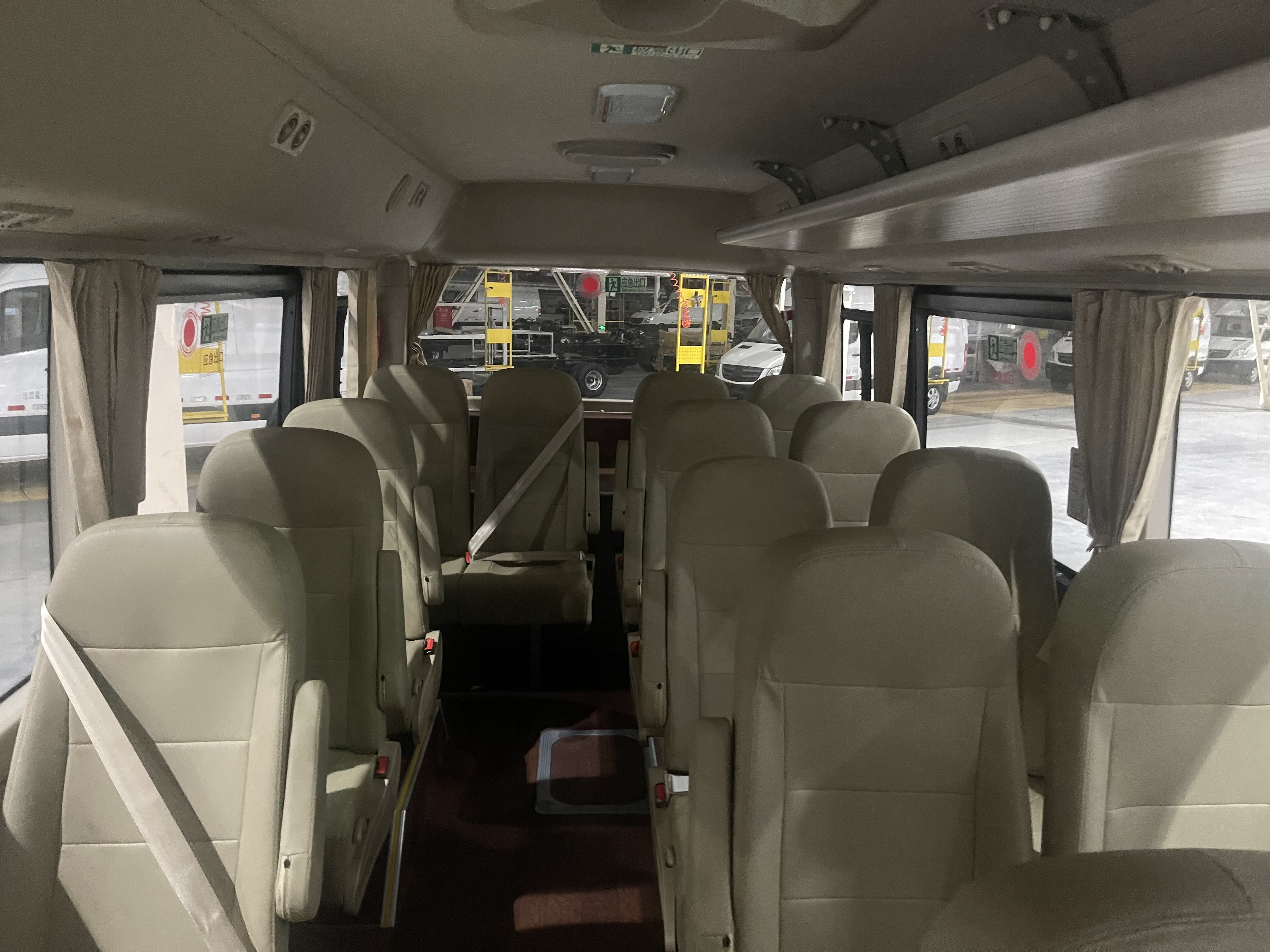 2024 Brand New LHD Mini 30 Seater Coaster Bus with Engine Capacity 4L