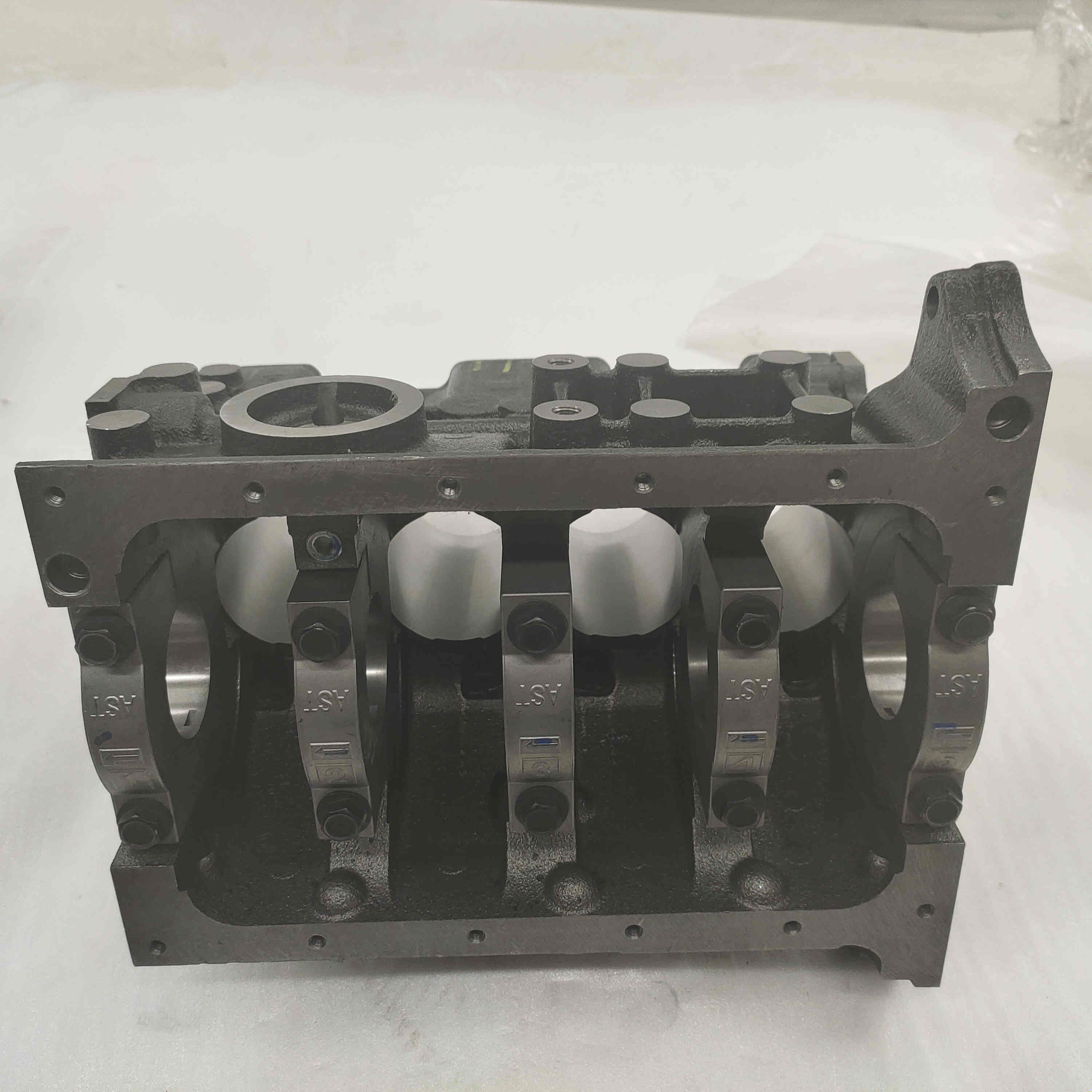 DAYANG Tricycle 800cc Water-Cooled Engine Spare Parts Casting Cylinder Block 4 Cylinder NO