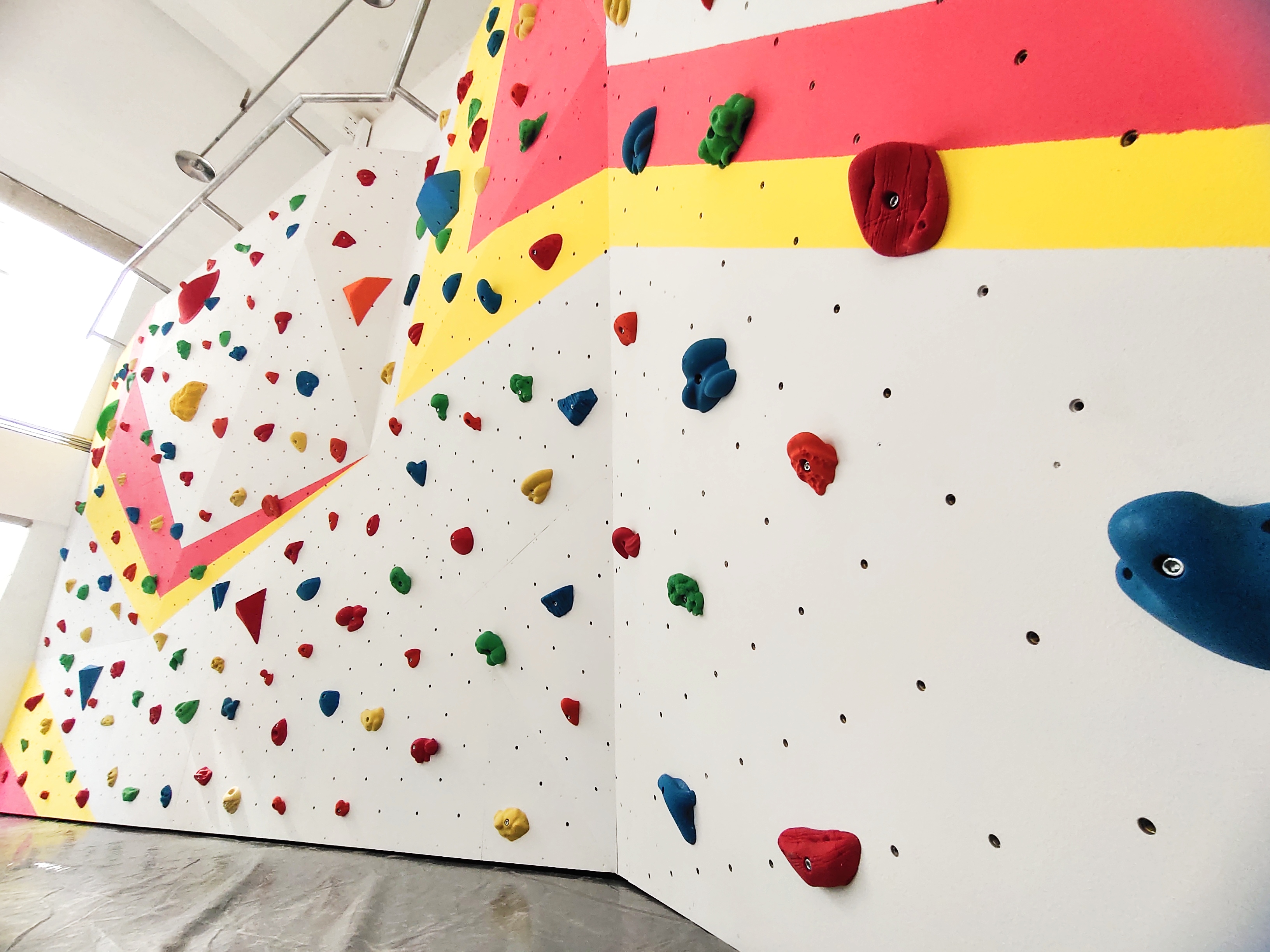 Customized Durable Colorful Indoor Outdoor Rock Climbing Wall Gym Equipment for Design