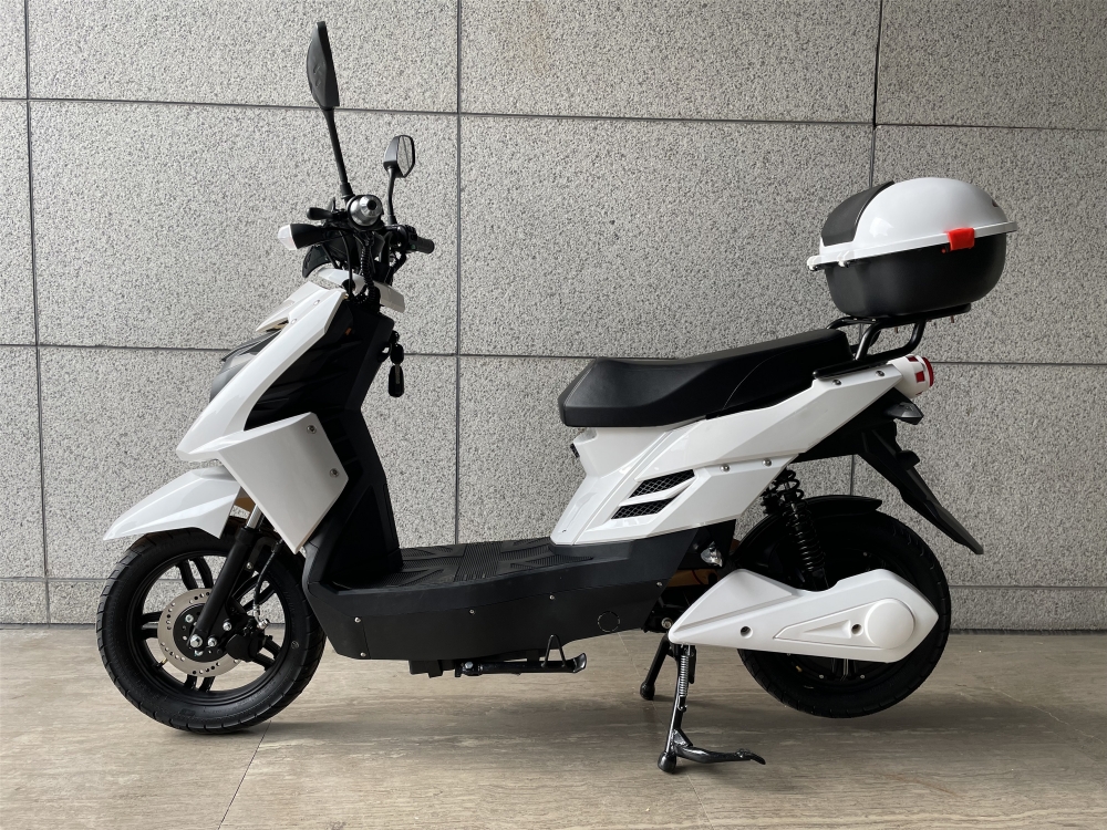48V 800W Pedal Assisted Electric Scooter With LCD Display 20Ah Lead Acid Battery
