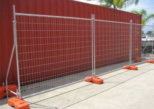 Outdoor 2400mm Wide Temporary Steel Fencing Corrosion Resistant