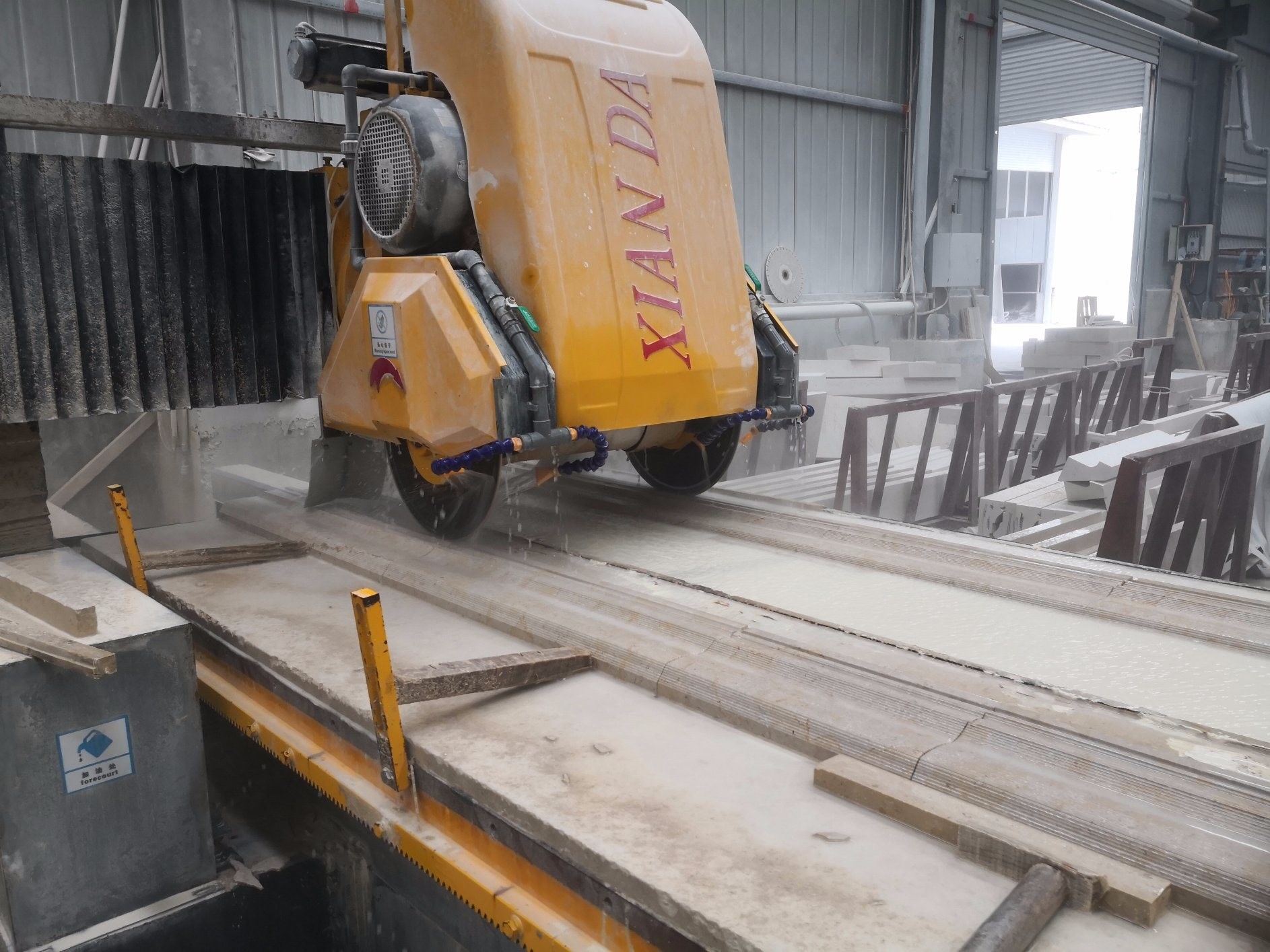 Easy Operation CNC Linear Profiling Machine For Curve Linear