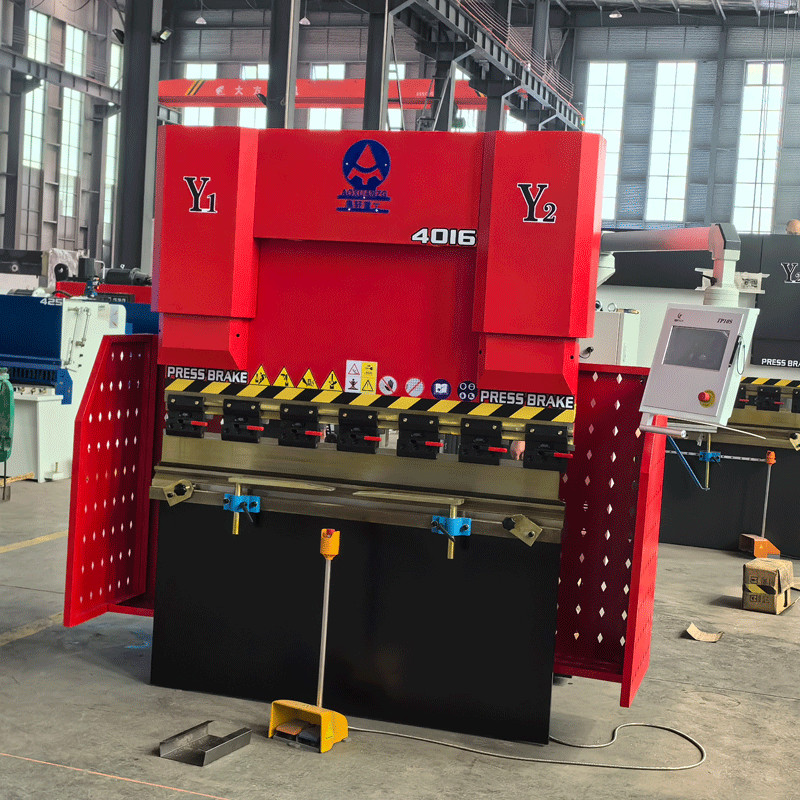Hydraulic CNC Press Brake 40T1600 3mm Carbon Steel Stainless Steel Bending CNC Hydraulic Bending TP10S Controller