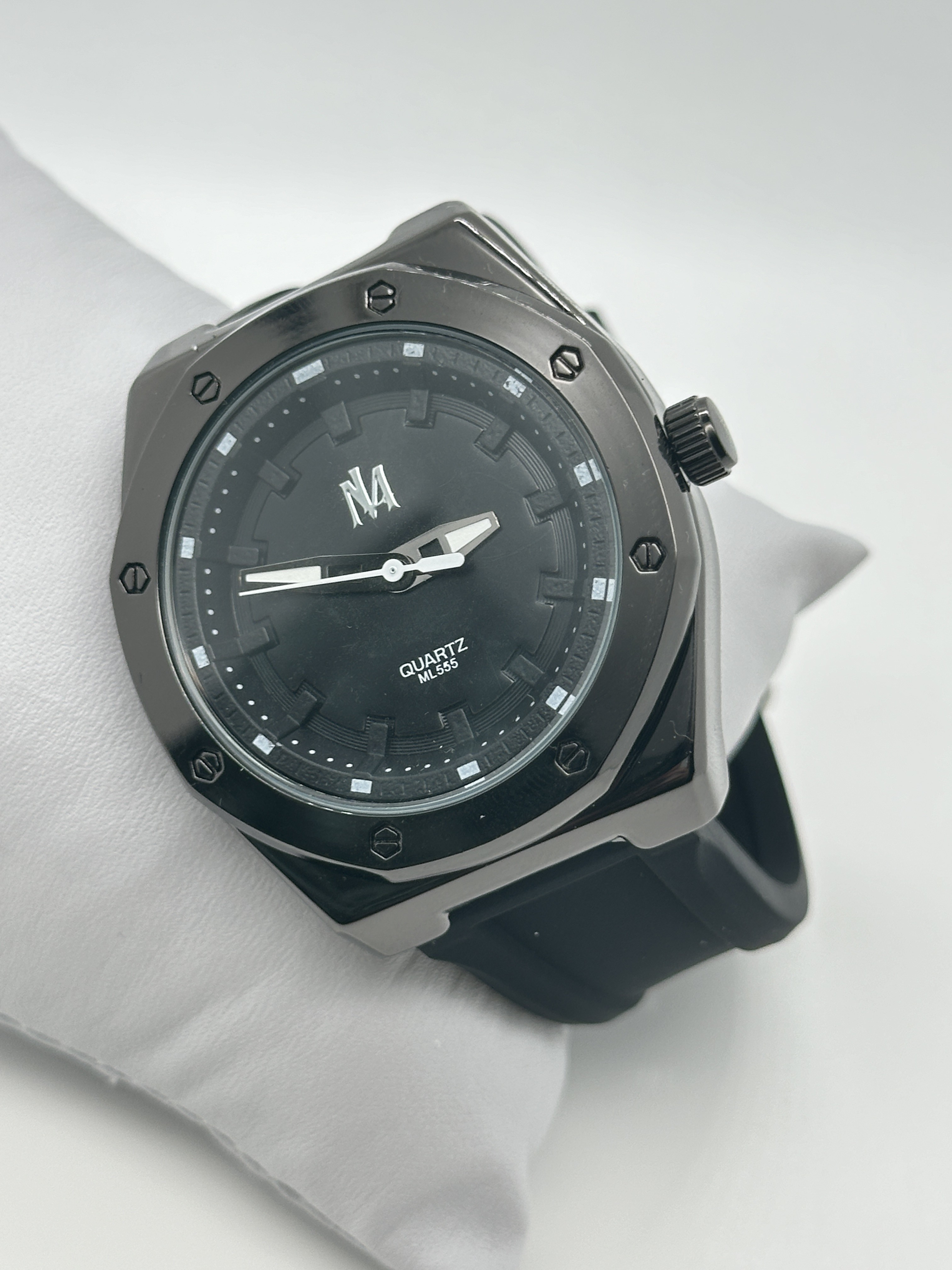 Casual Silicon Strap Watch 30m Water Resistance With 40mm Case