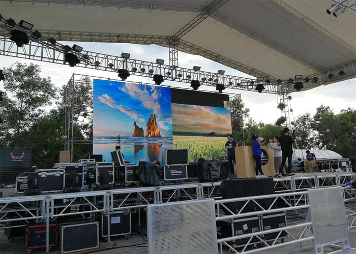 Pixel 2.604mm 2.976mm Event Screen Hire For Outside 500*500mm Panel