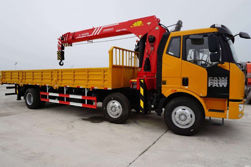 ISUZU GIGA Truck Mounted Cranes 8x4 14-25ton Straight Arm Crane Telescopic Boom Truck