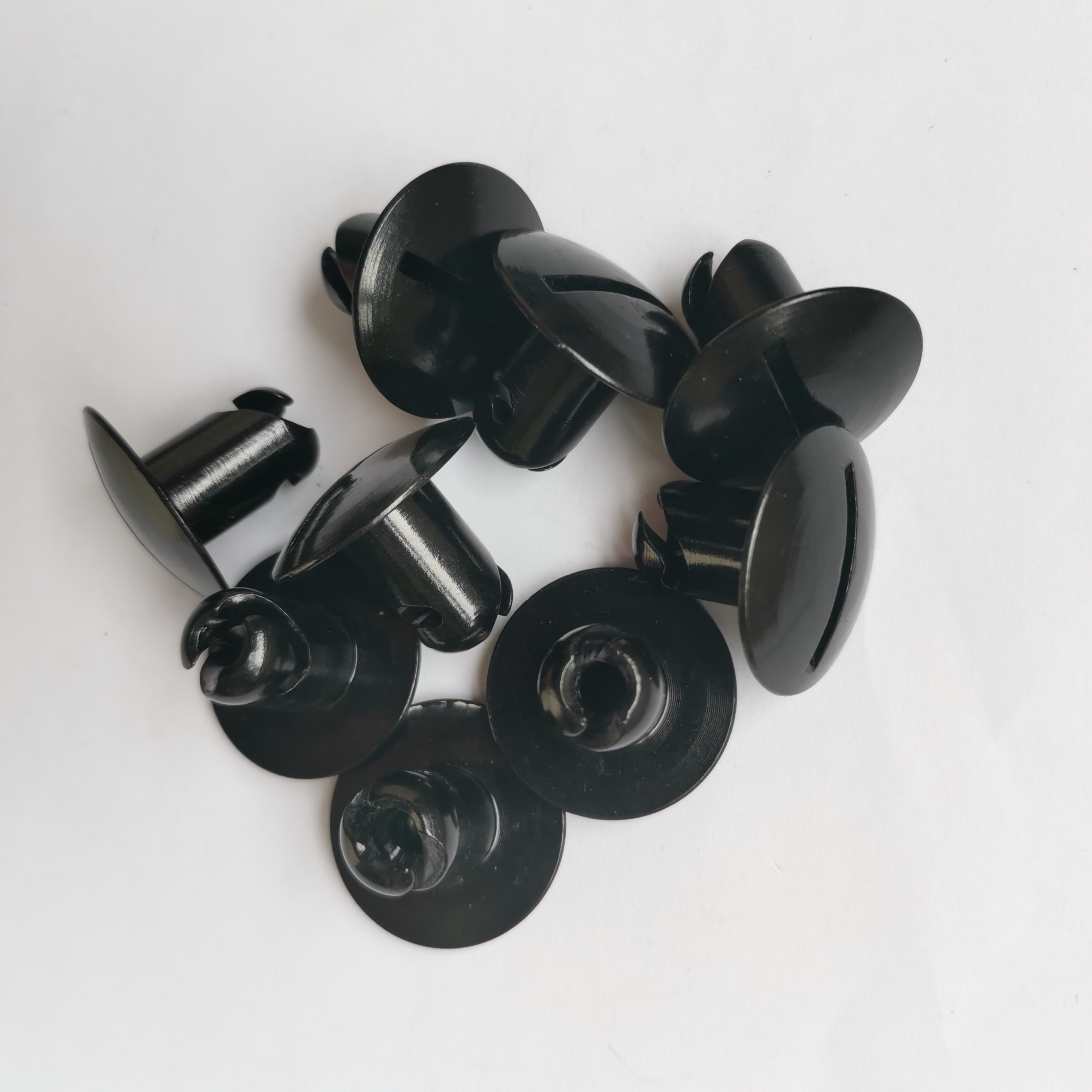 Upgrade Your Quarter Turn Dzus Sprint Car Black/Silver 7/16 x .600 Dome Head Aluminum Buttons for Enhanced Performance