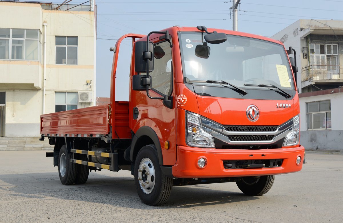 Customers' Requirements 4X2 Mini Cargo Truck for Transportation of Building Materials