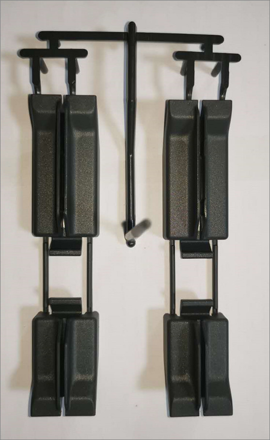 1000000 Shots PBT GB15 Electronic Mould 1+1 Cavity Mold