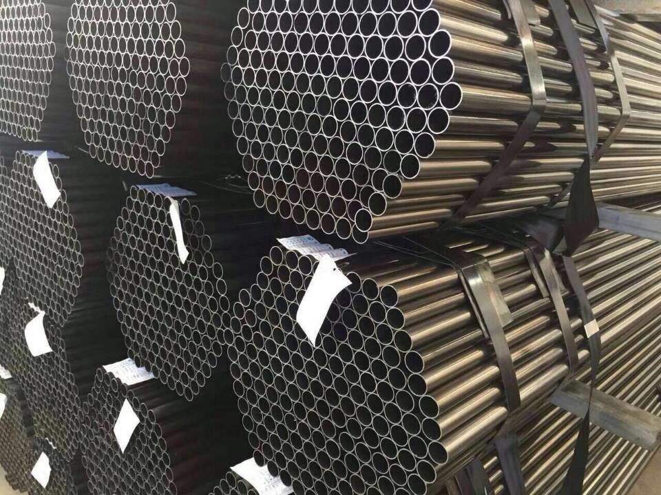 JIS AISI Carbon Steel Pipes ASTM A106 6m Welded Seamless Tubes