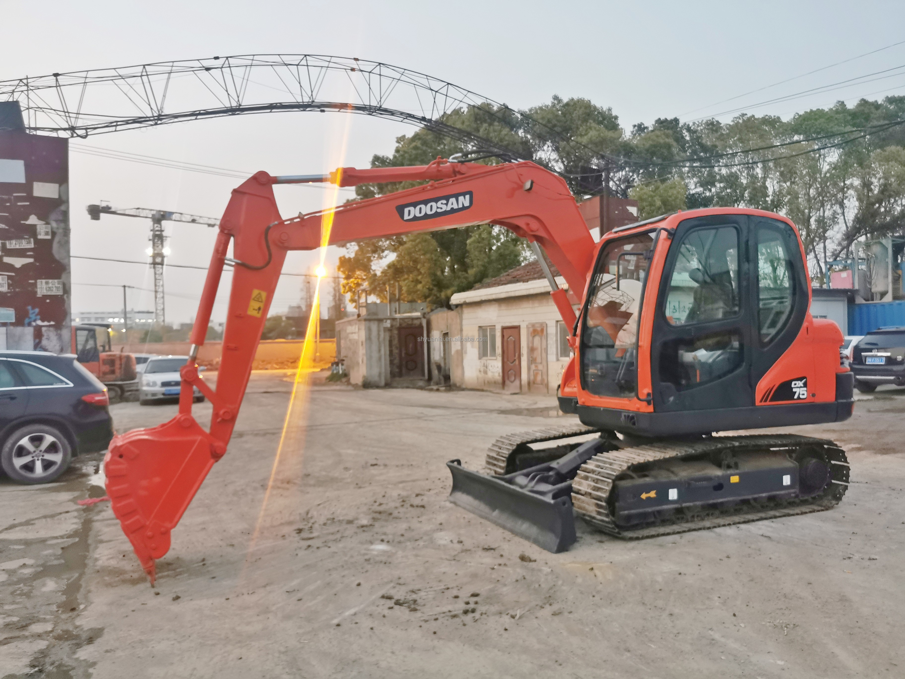 Energy-Saving Second Hand DOOSAN DX75 Excavator with Original Color and YANMAR Engine