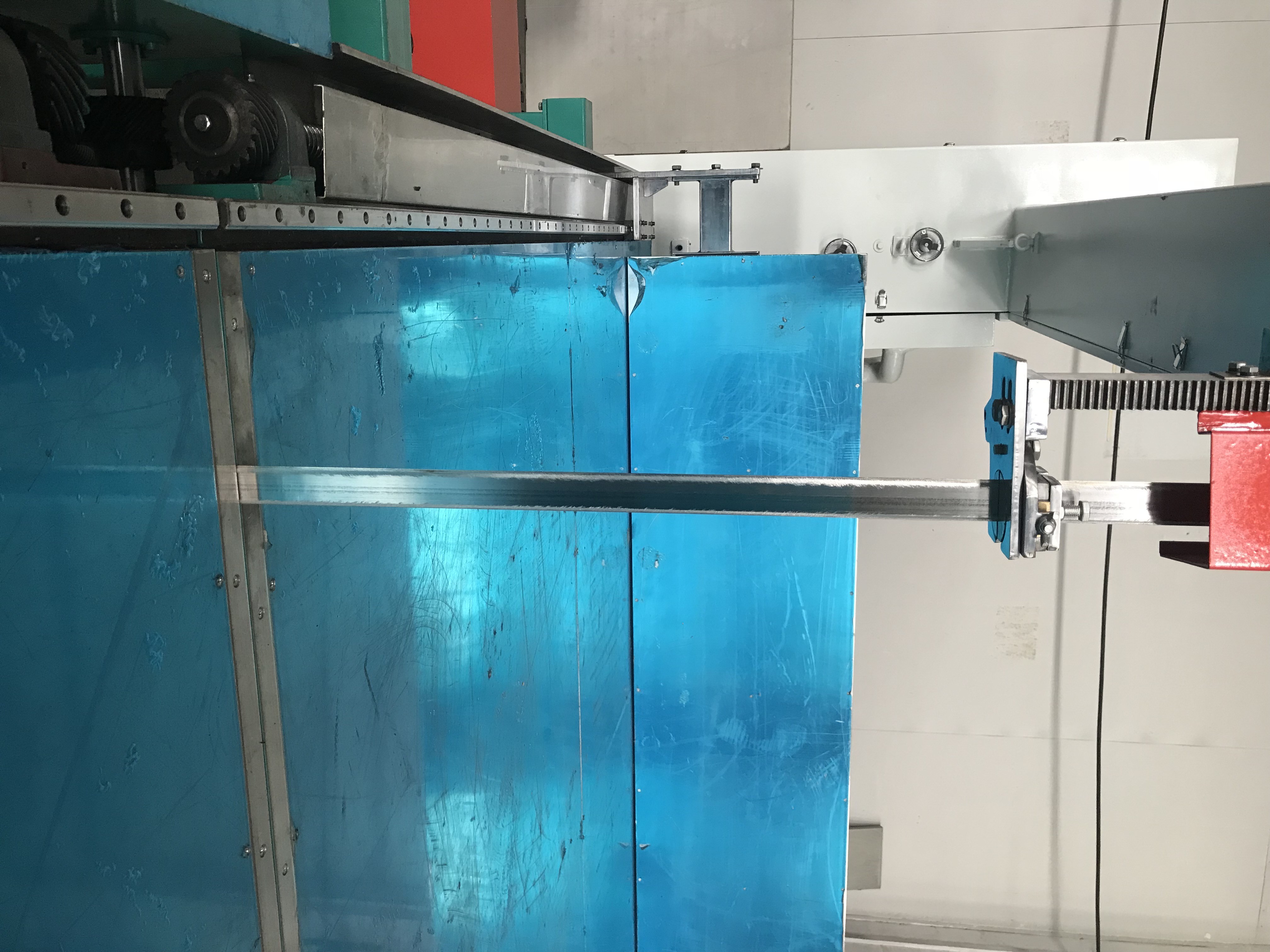 1.74kw EVA Pearl Foam Shapes 600mm Vertical Cutting Machine