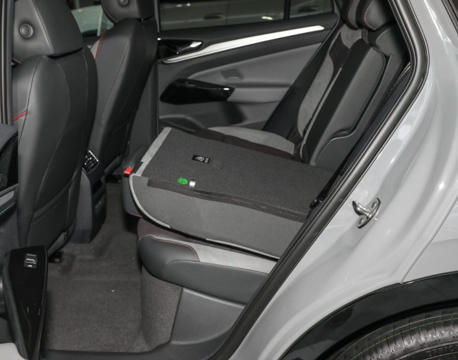 Electric ID.4 CROZZ High Performance 2 Motors PRIME Version 5 Door 5 seats SUV