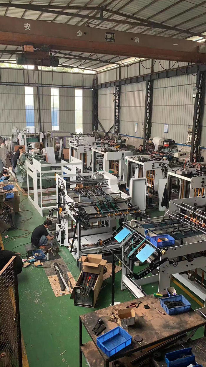 Cardboard Plastics Sheet Automatic Press Machine ML 1400 Creasing Die Cutting Machine