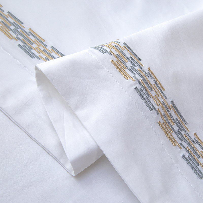 133*60 Fabric Density 4pcs Bedding Set for 2.5m Application Size Cotton Comforter Sets