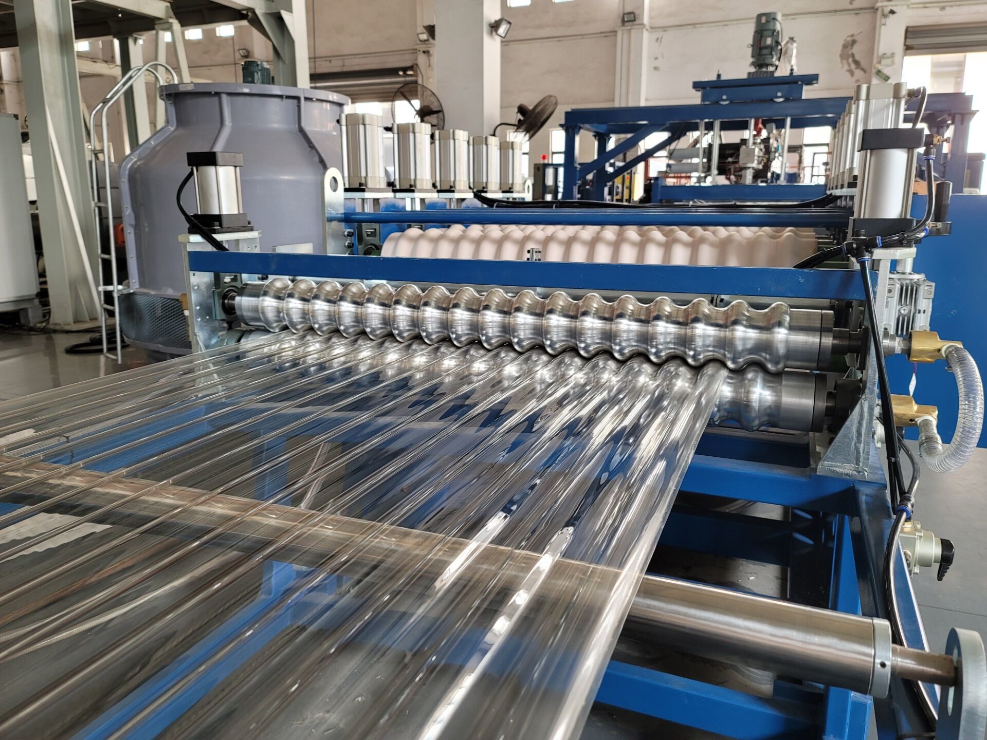 PLC Control PET Plastic Roof Tile Machine 0.6-2mm Sheet Thickness