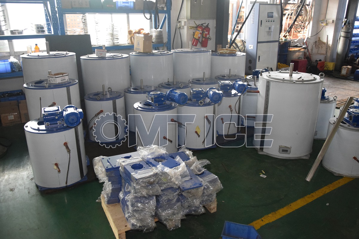 400kg Commercial Ice Flaker Machine With Ice Storage Bin And Siemens PLC Control System