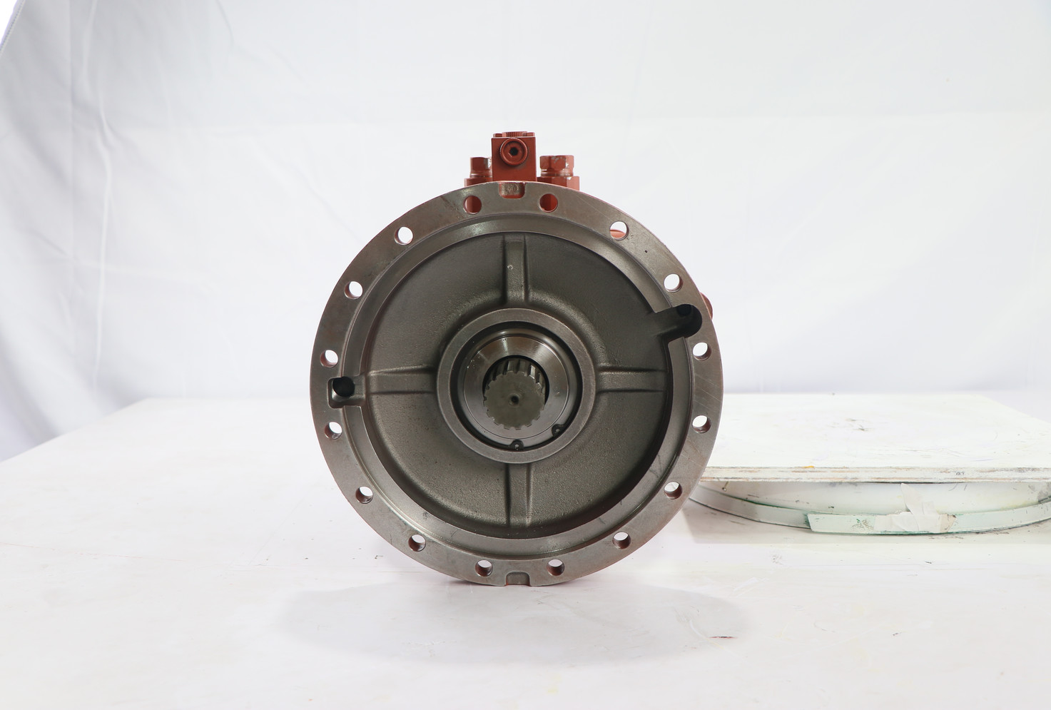 Dh225 Excavator Swing Motor M2X150-16t With 16 Holes Hydraulic Parts