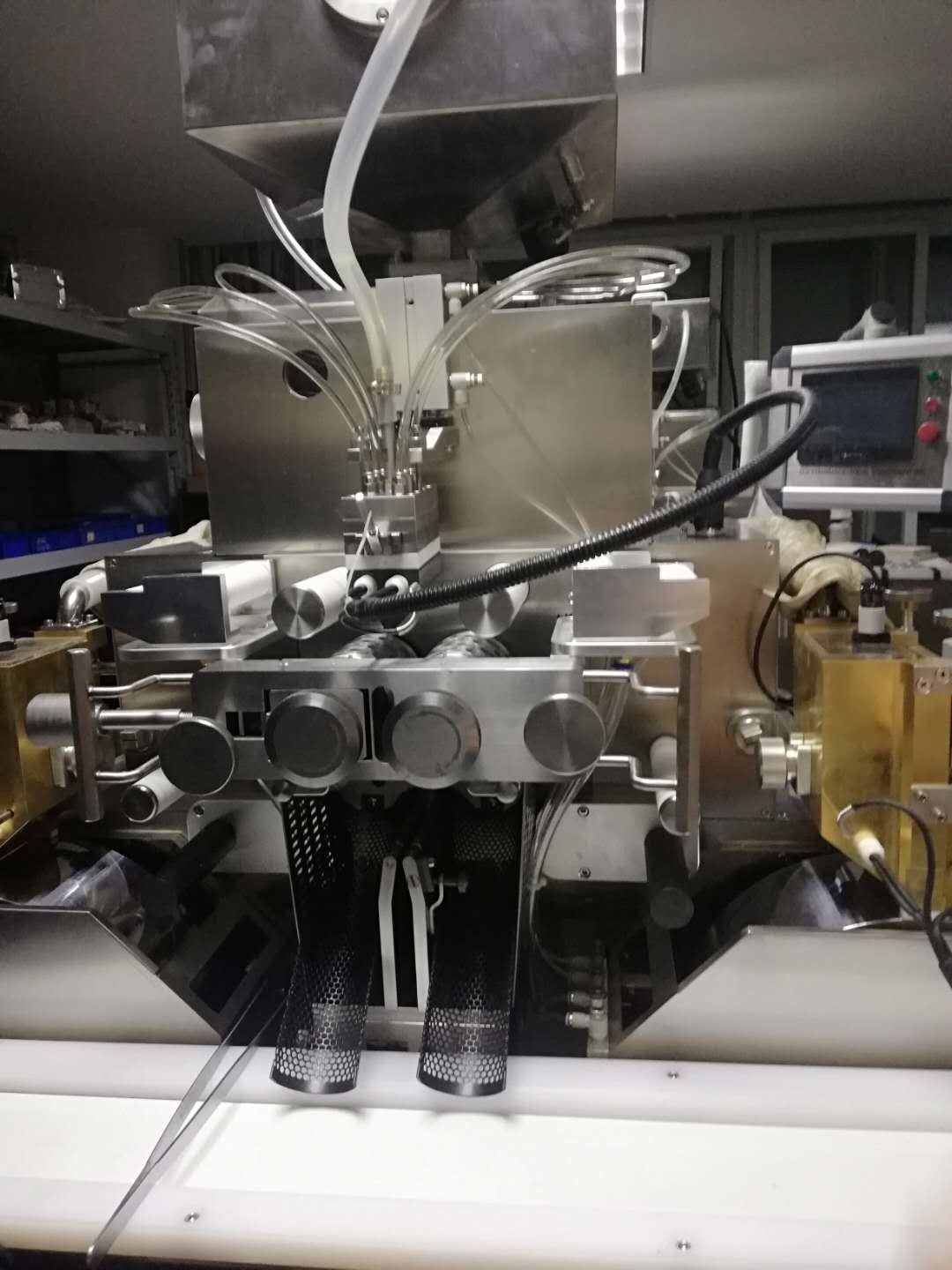 Automatic Vgel Softgel Encapsulation Machine For Capsule Oil Fiiing