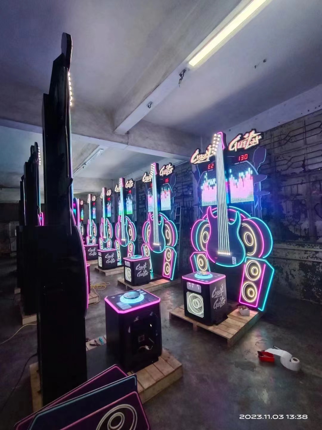 Entertainment Attractive Design Crazy Guitar Game Machine Coin Operated