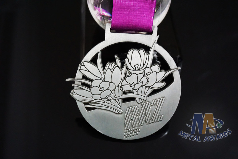 Flower Logo Double Side Sports Metal Award Marathon Medals For Schools Environmental Friendly