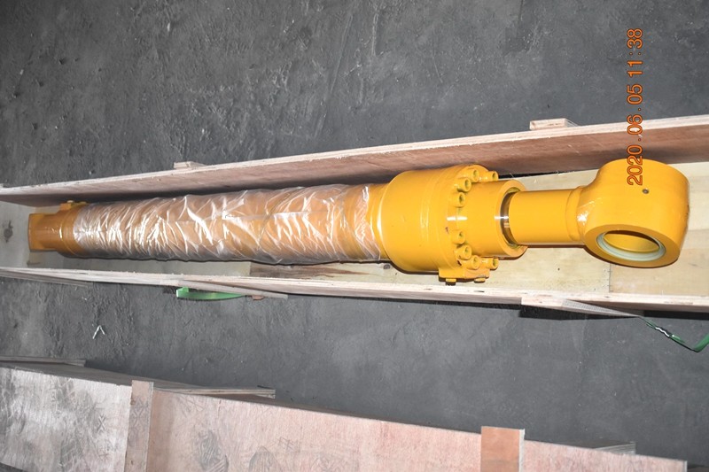 PC200-8 Excavator Hydraulic Cylinders 707-F1-01591 Komatsu Bucket Cylinders