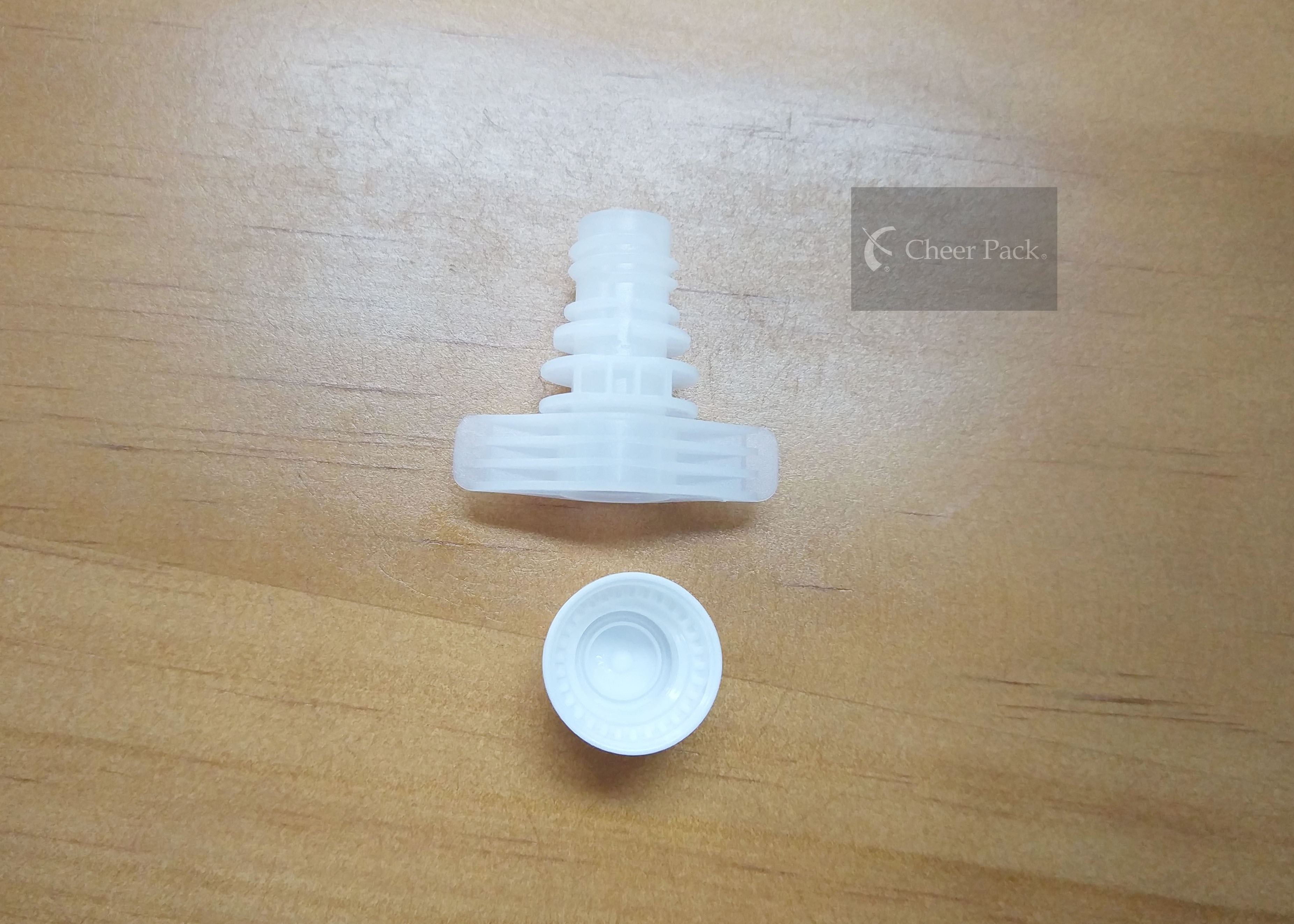 Large Diameter Plastic Pour Spout Cover For Beverage Pouch Non Spill