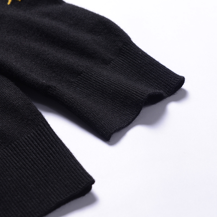 Black Knitted Mens Crew Neck Jumper , Men Pullover Sweater OEM Service