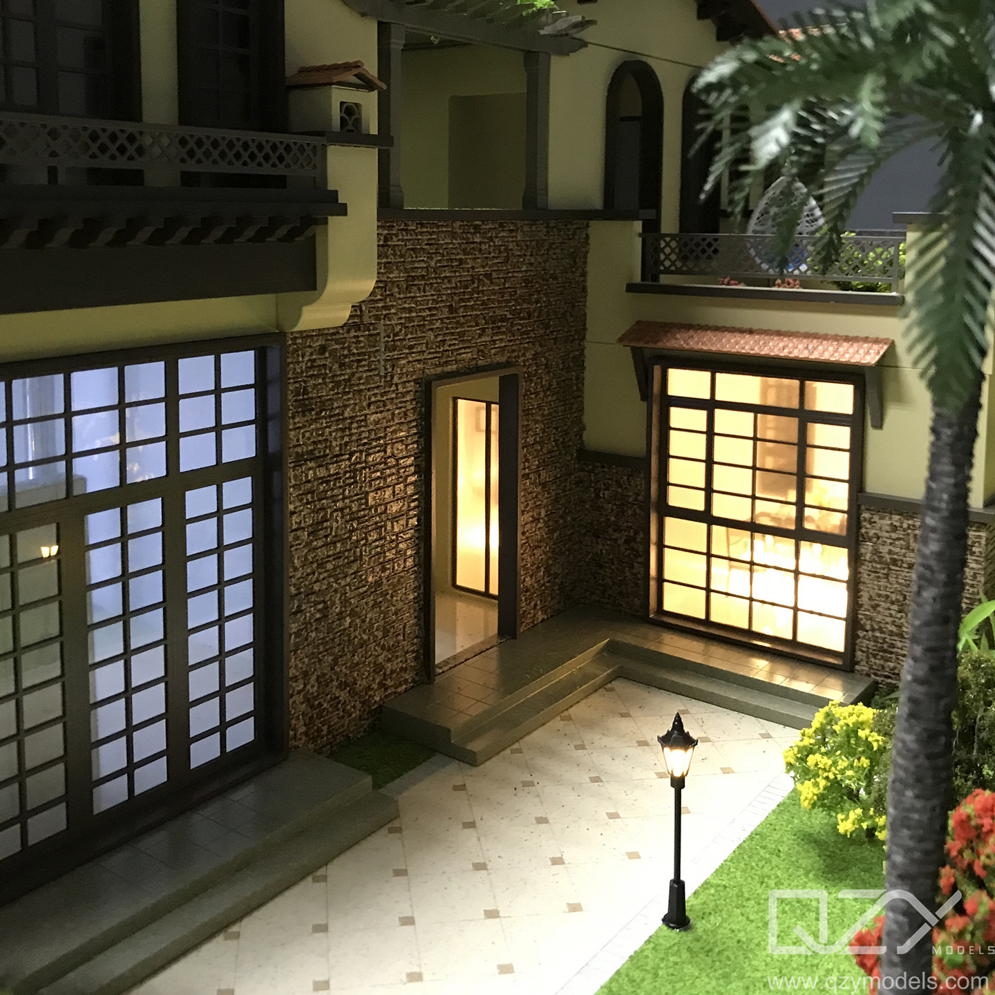 China Overseas Property 1/25 Spanish Style Villa Model With Lift