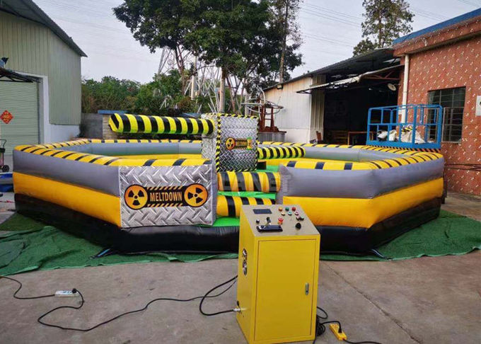 Commercial Meltdown Mechanical Inflatable Wipe Out With 0.55mm PVC Tarpaulin