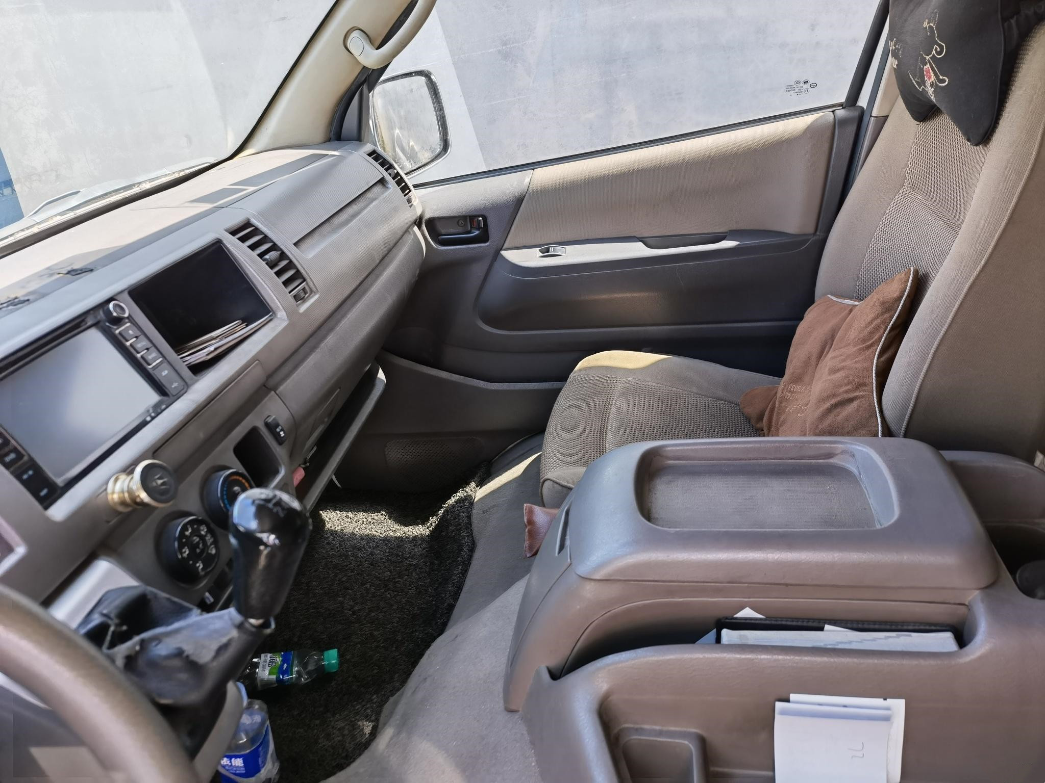 Toyota Hiace Used Mini Bus For Sale 17 Luxury Seats High Roof