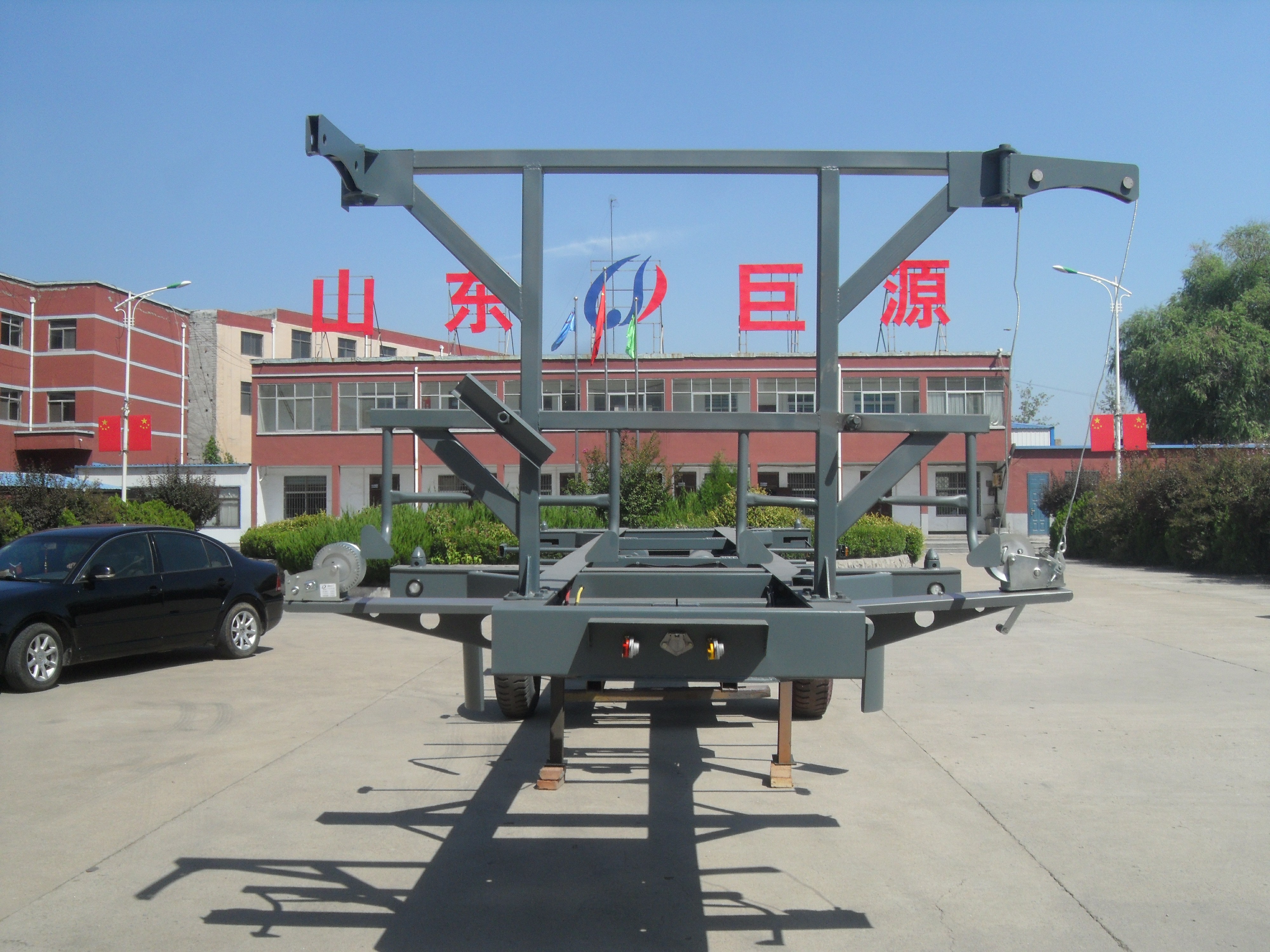 45ft Container Gooseneck Chassis Trailer Skeleton Truck Trailers with 28tons Landing Gear