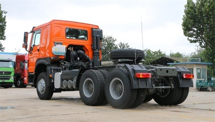 Heavy 10 Wheeler Sinotruck Howo 371 6x4 Tractor Truck