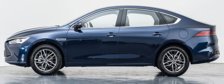 Qin Plus 2023 Champion Version DM-I 120km Excellent Model Hybrid Compact Car Plug In
