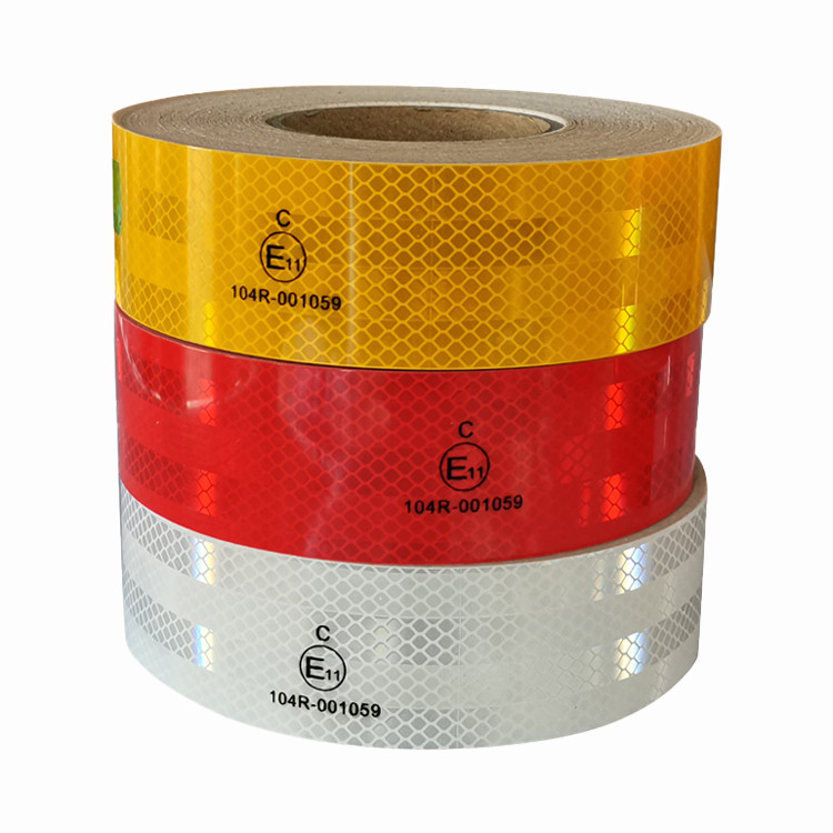 Acrylic Self Adhesive Retro ECE104 Tape Reflective Vehicle Conspicuity Tape