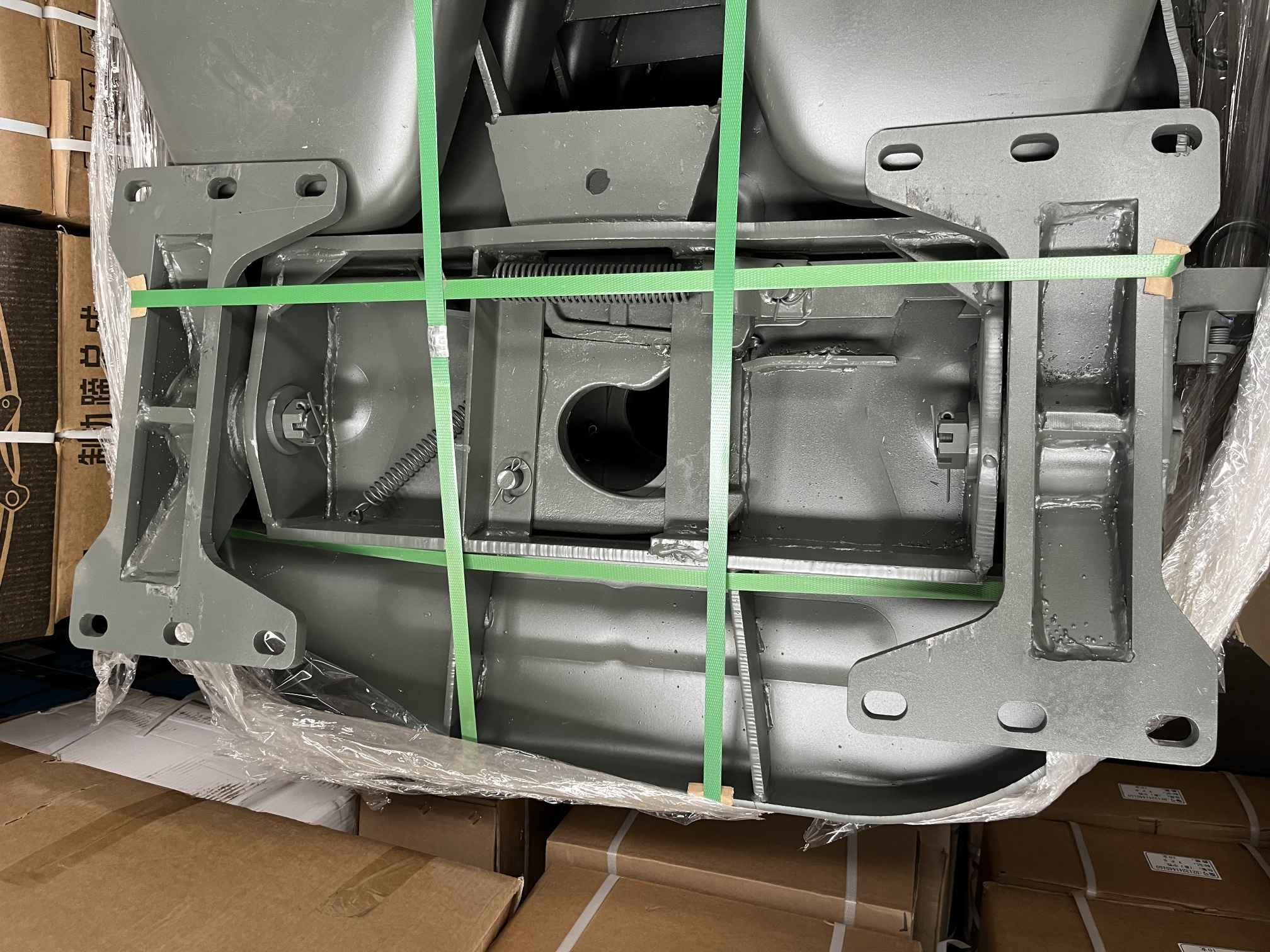 AZ9114930022 Draught Base Sinotruk HOWO Truck Spare Parts