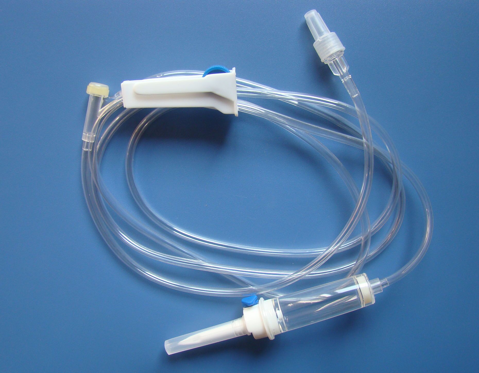 5um Disposable IV Infusion Set With Flexible And Kink Resistant Tube