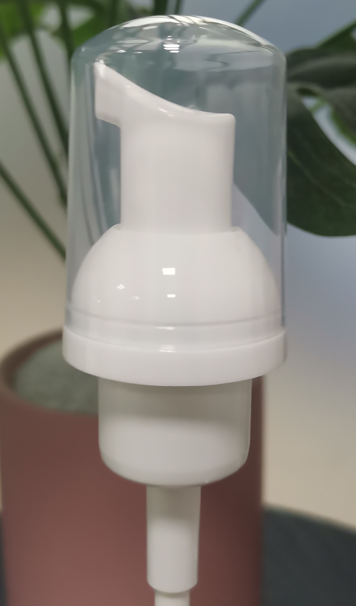 Plastic Foam Pump Dispenser Screw On Closure Refillable Non Slip Base 2.0MM Gasket