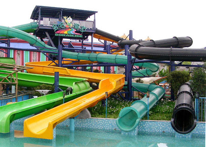Mix Color Commercial Spiral Swimming Pool Slide For Holiday Resort