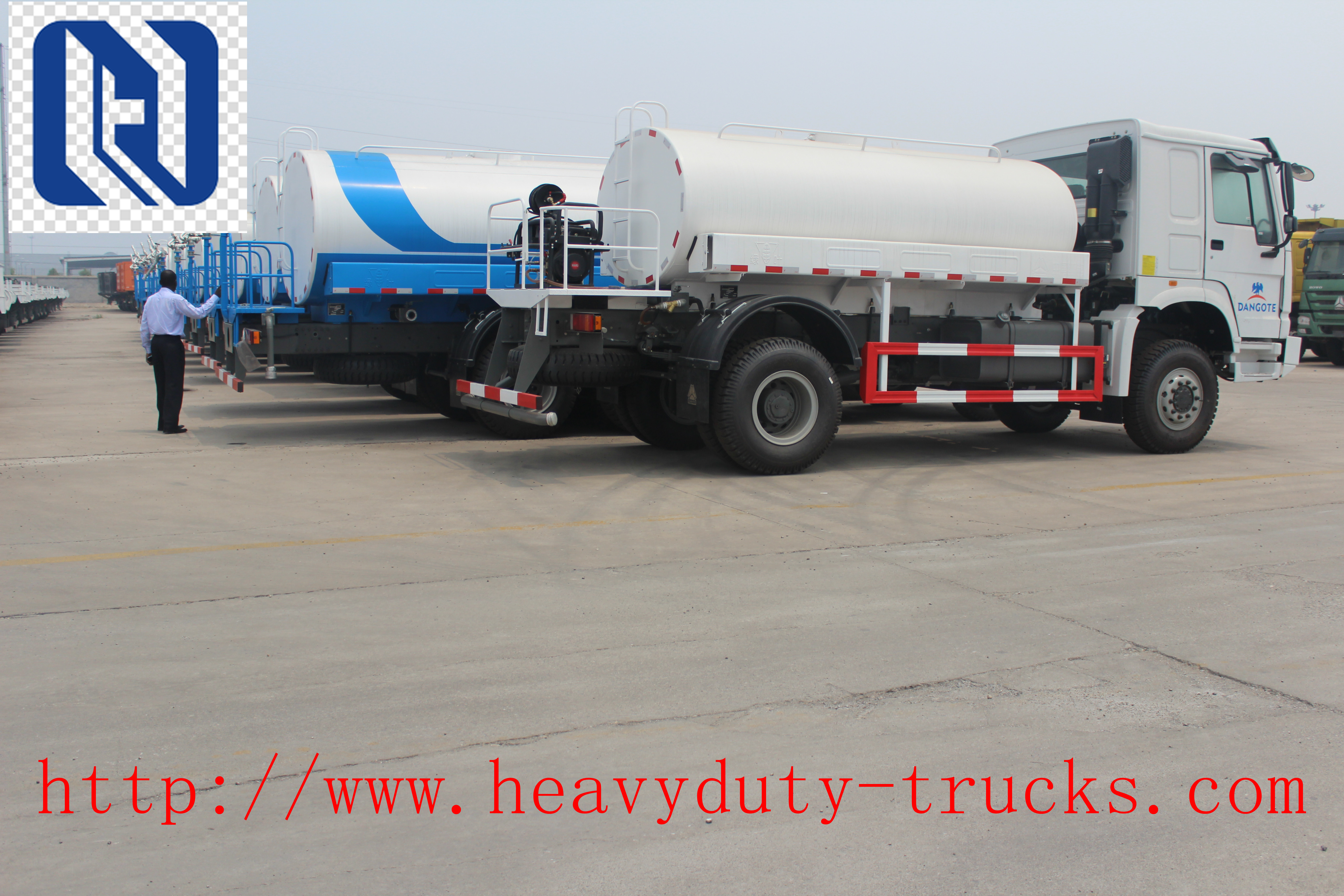Sinotruk HOWO Diesel 6x4 Drive Wheel Liquid Tanker Truck Fuel Tanker Trailer
