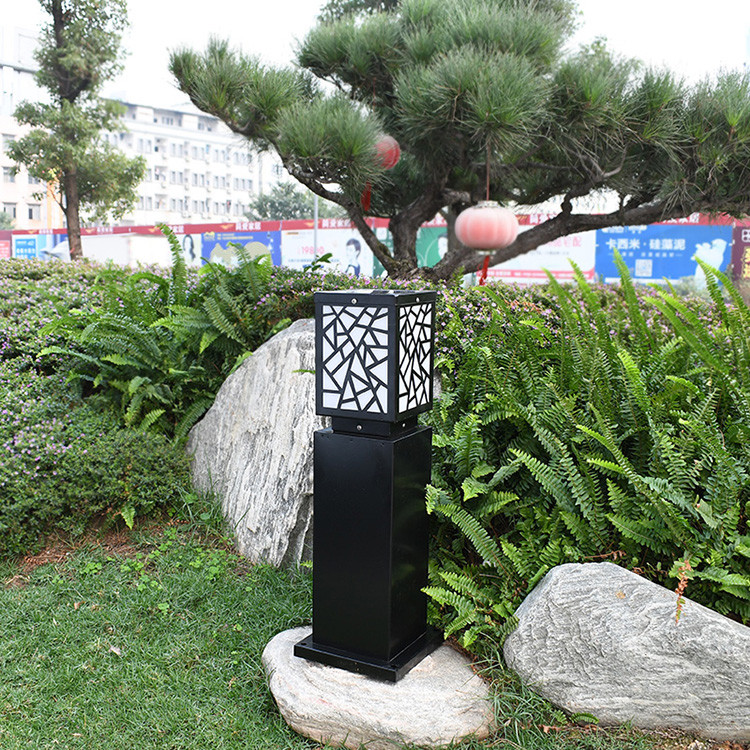 Solar Lawn Lamps led light simple and easy to install 8-10 hours/night working time ,3-4 overcast or riany days