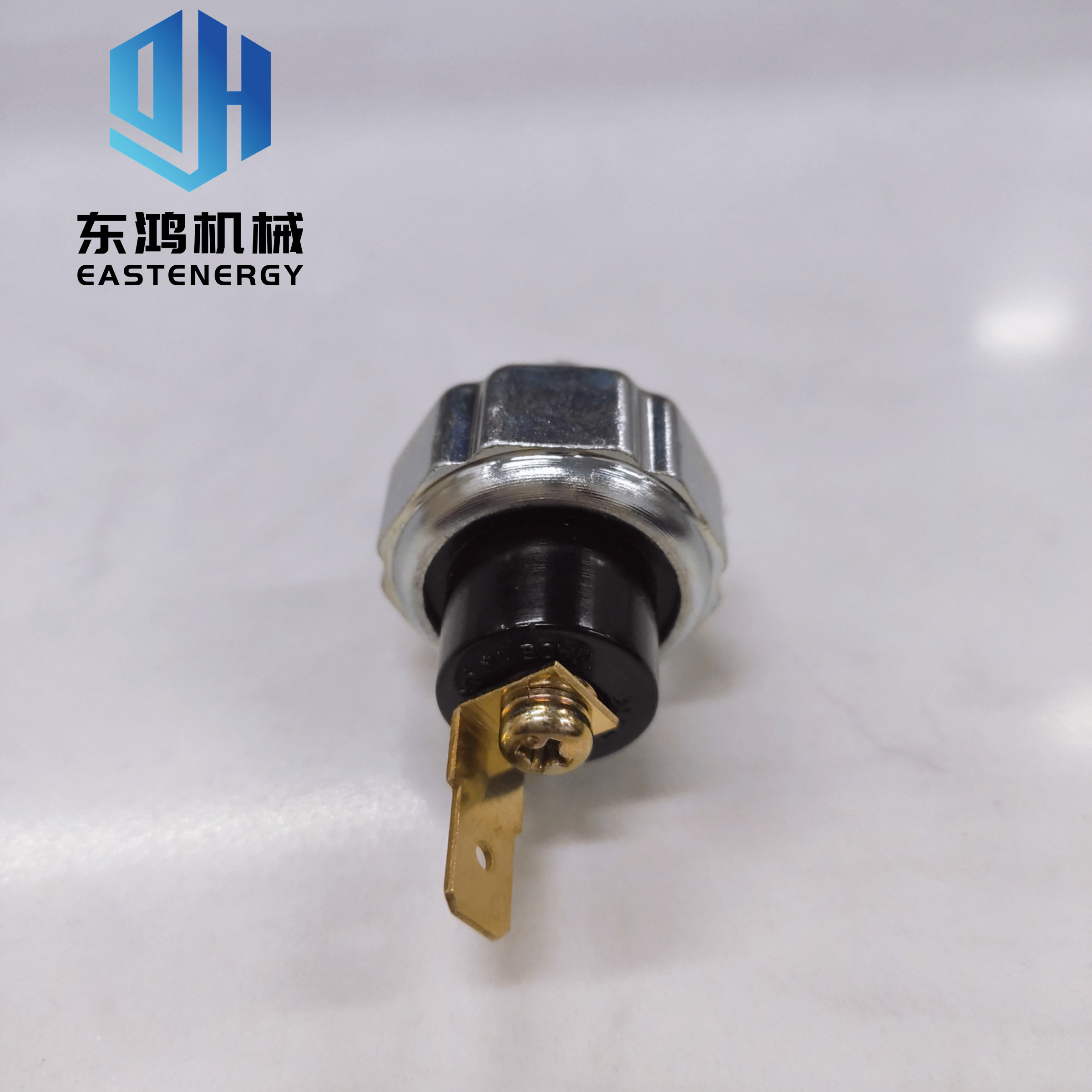 Komatsu 220-7 Excavator Engine Parts 6BT5.9 Oil Pressure Sensor 3984729