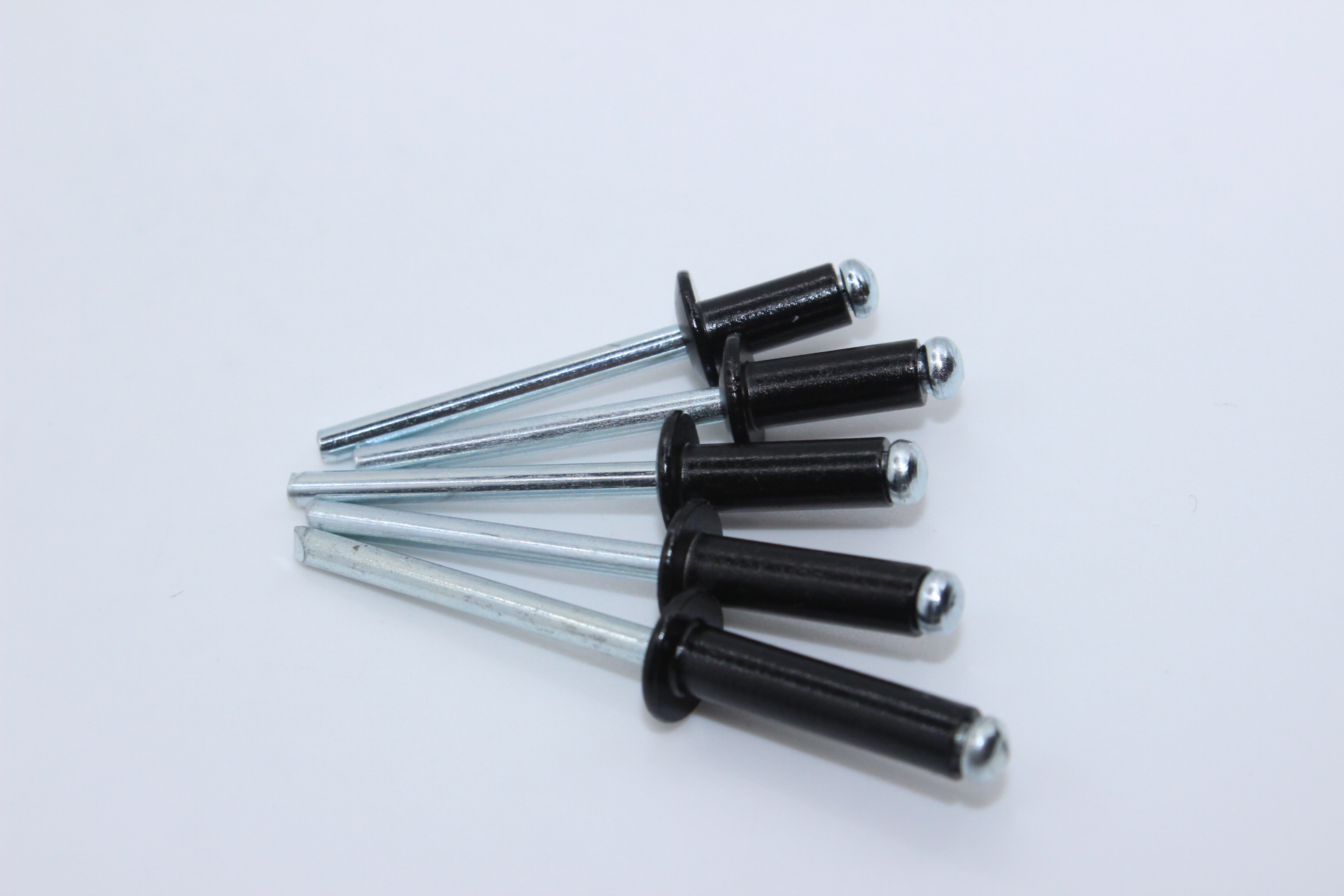 Aluminium Steel Pop Rivets with Open End Black Head ISO Standard 3/3.2/4/4.8/5/6