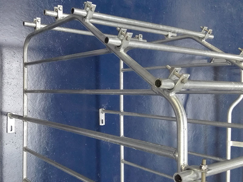 Anti Rust Swine Breeding Equipment For Sow Finishing / Weaning / Farrowing / Gestation