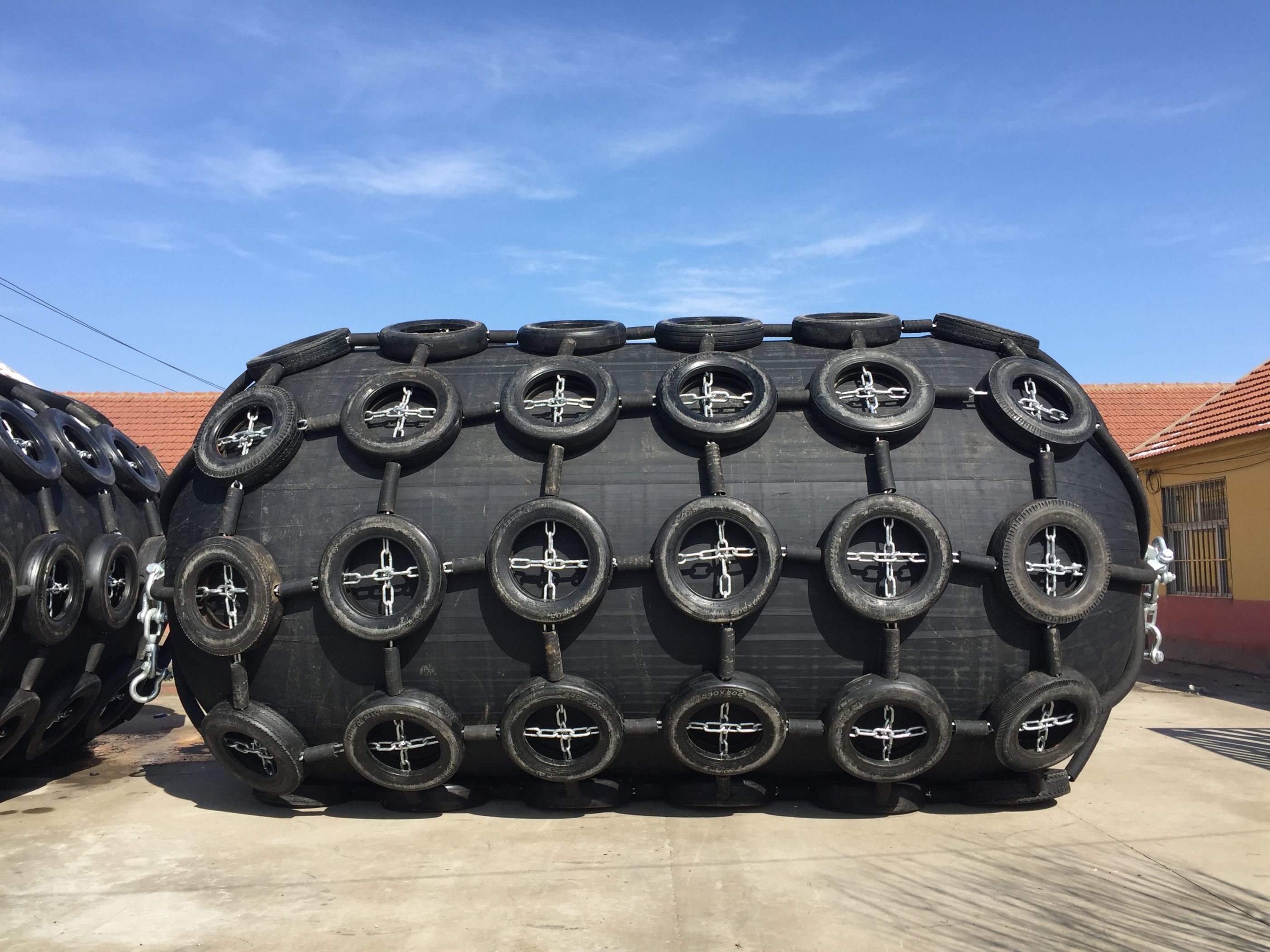 50KPA/80KPA Pneumatic Marine Fender ISO17357 Yokohama Floating Fenders