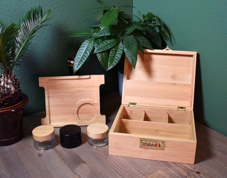 8.9in Stash Box Herbs Box 100% Bamboo Storage Box Rolling Tray Lockable