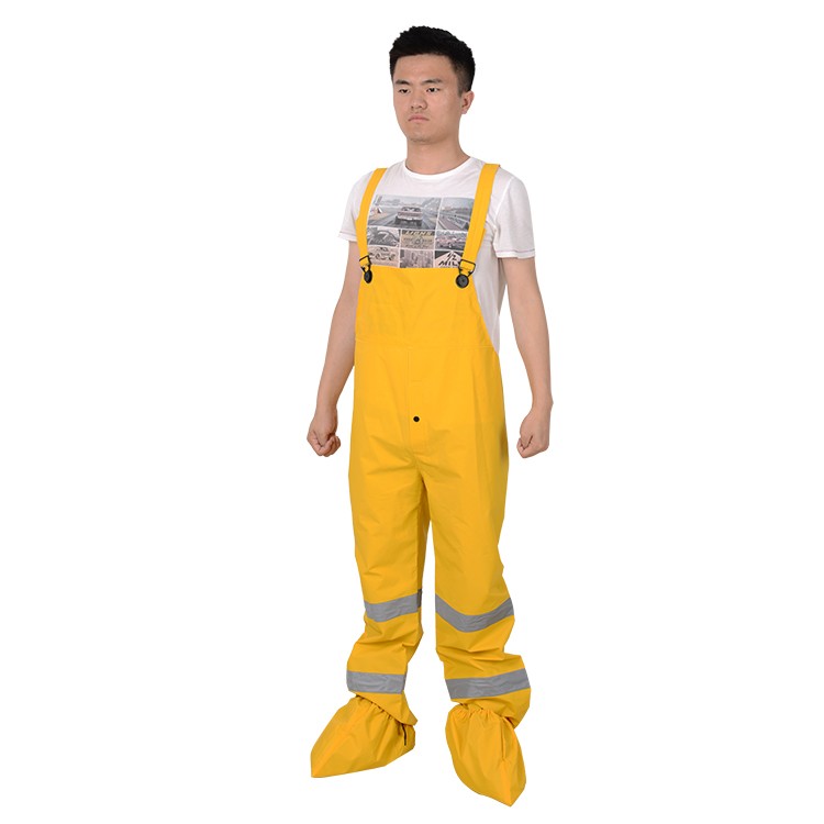 Upgrade Your Fishing Gear with R102 PVC/Polyester/PVC Hooded Rain Suit All-Season Wear