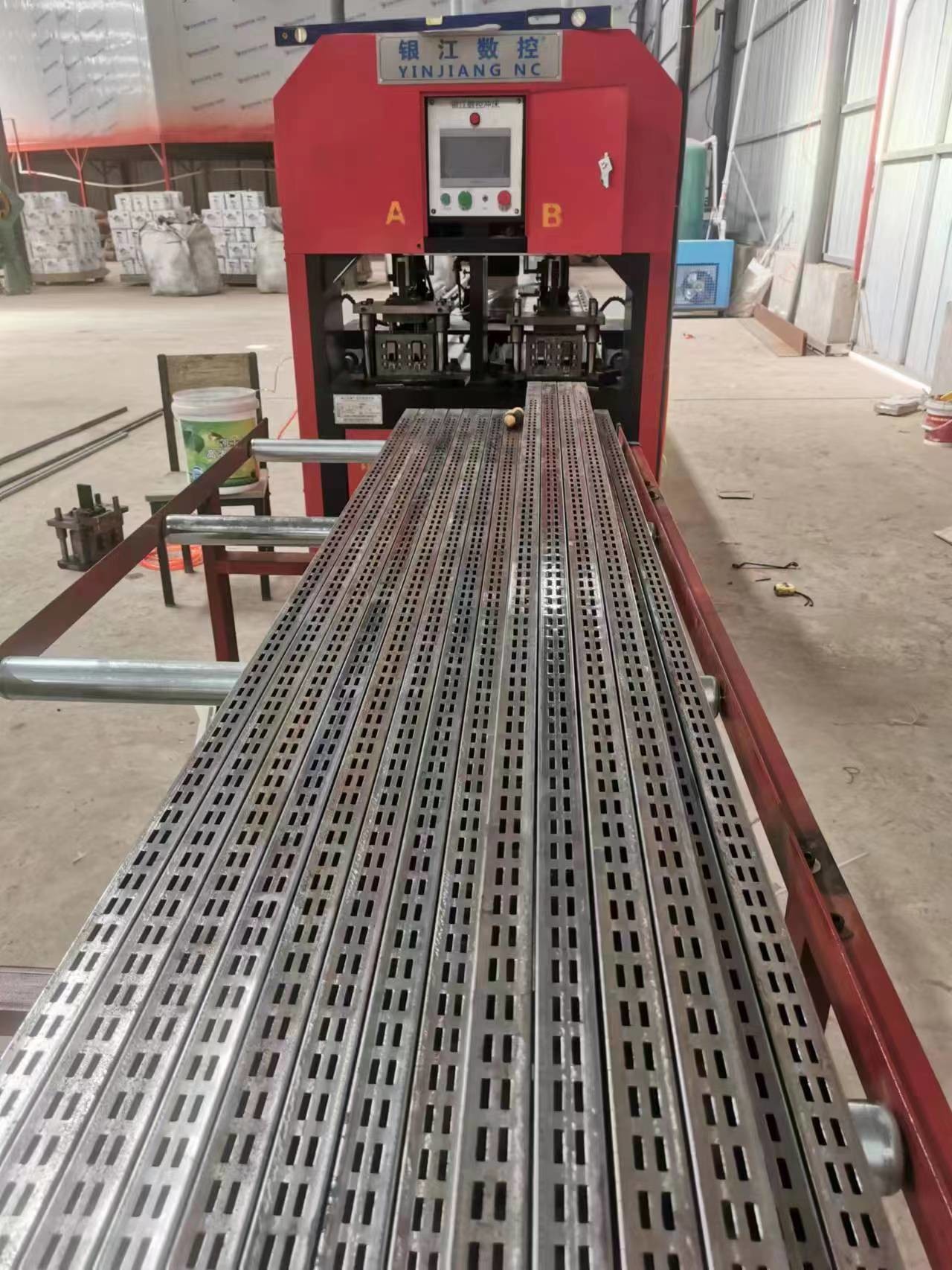 380V 4mm Automatic Shelf Punching Machine Electric